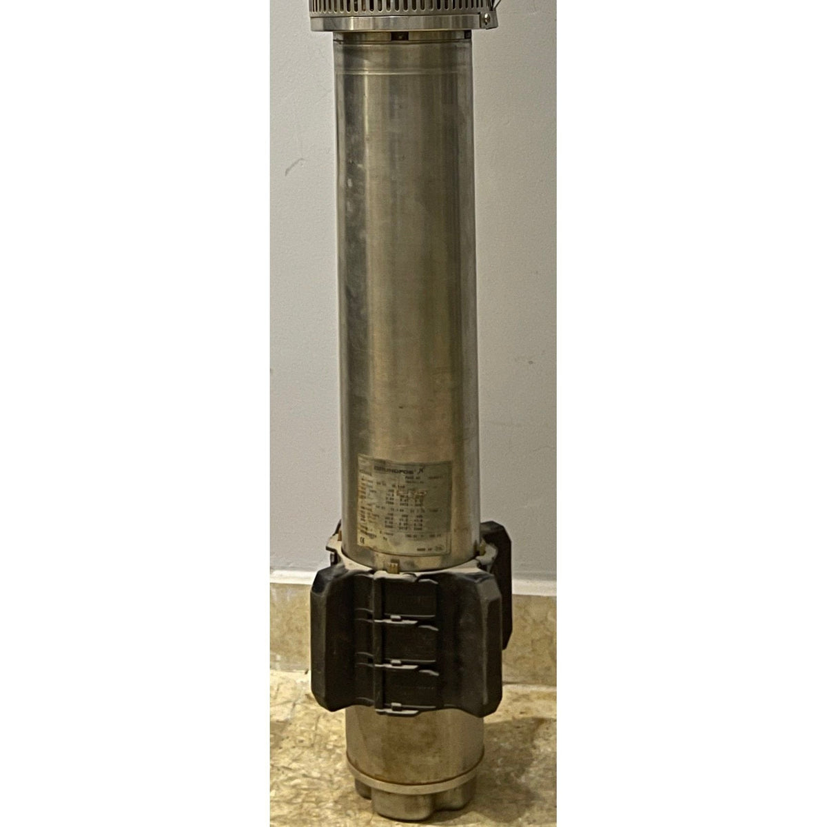 ماتور غاطس Grundfos MS6000 T40 مستعمل مقاس 6 بوصة 25 حصان (M27) – ستار دلتا ولا تشغيل مباشر